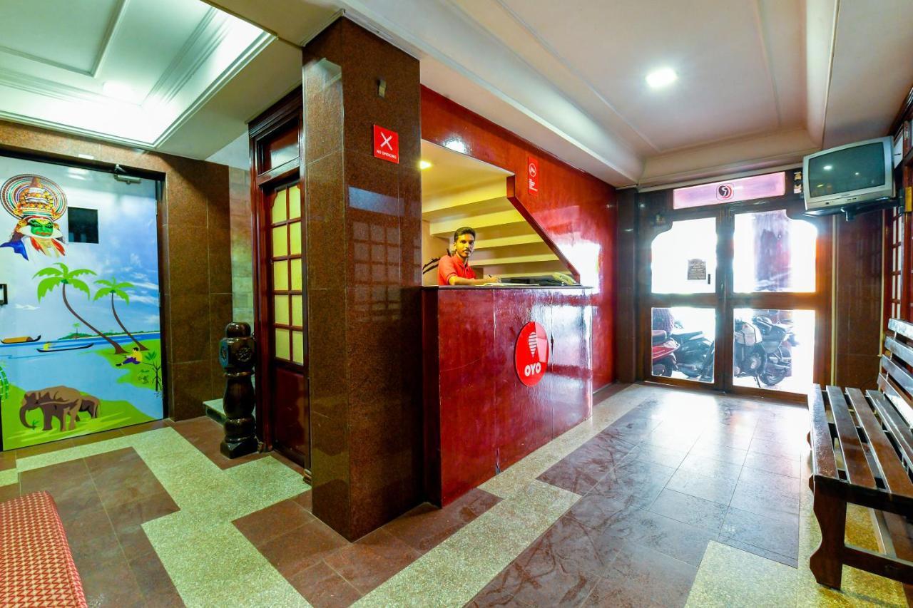 Oyo 11328 Hotel Chandrika Residency Kochi المظهر الخارجي الصورة